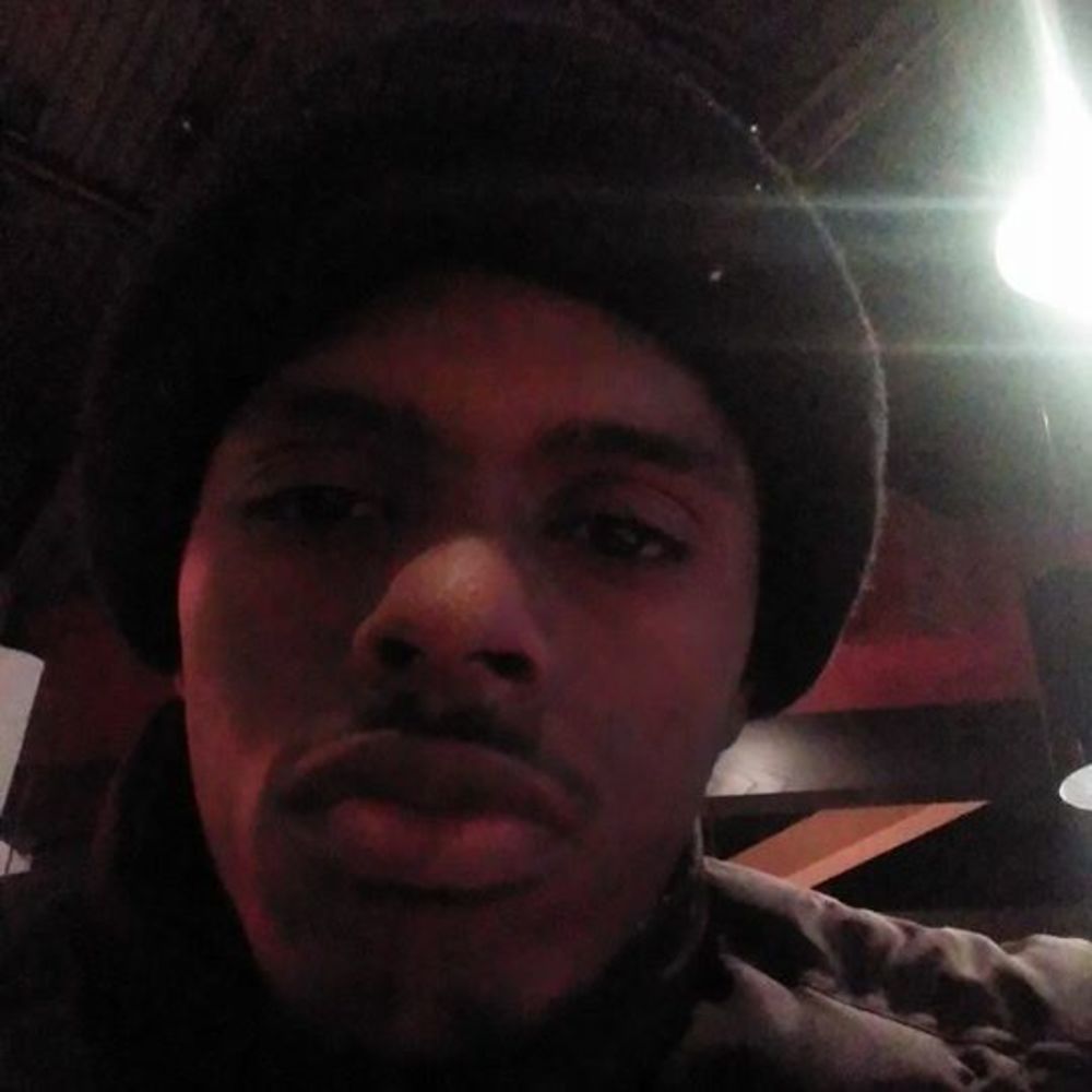 Meet your Posher, Hellyboy